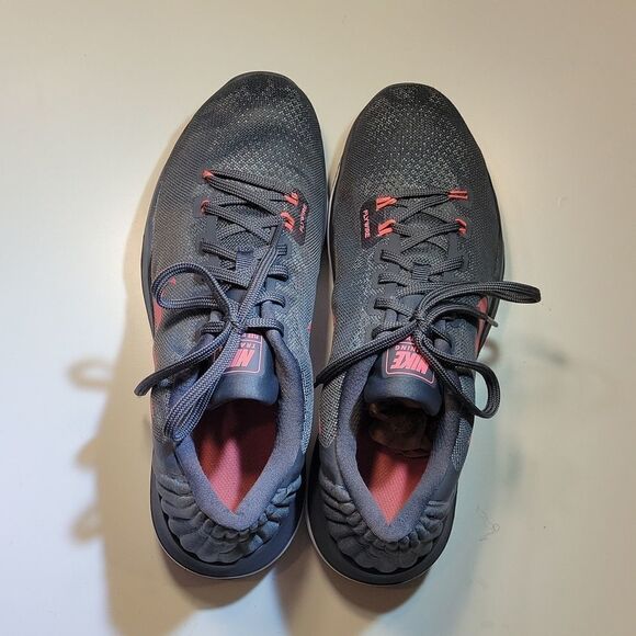 NIKE TRAINING FLEX SUPREME WOMEN"S SNEAKER - Picture 7 of 12